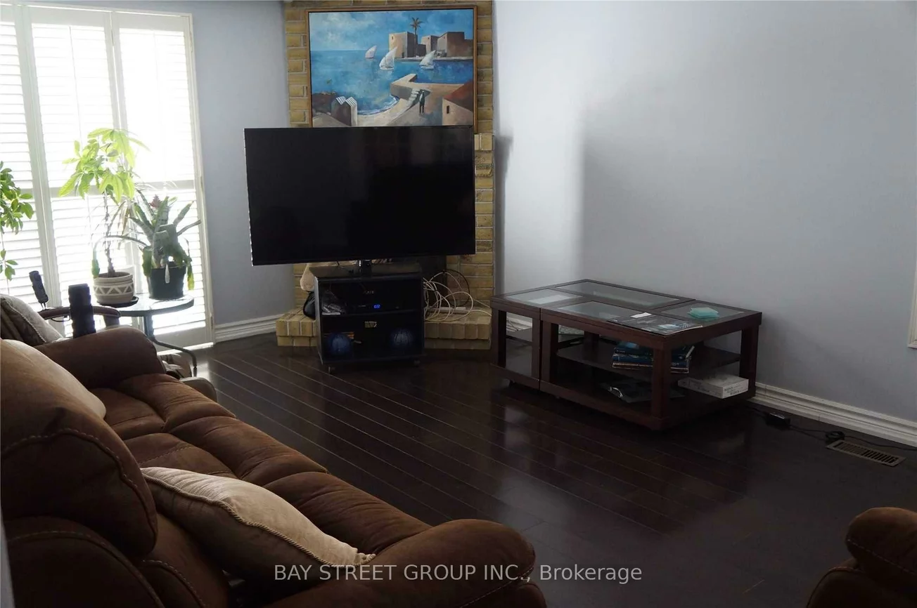 33, Winborne, Brownridge, Vaughan