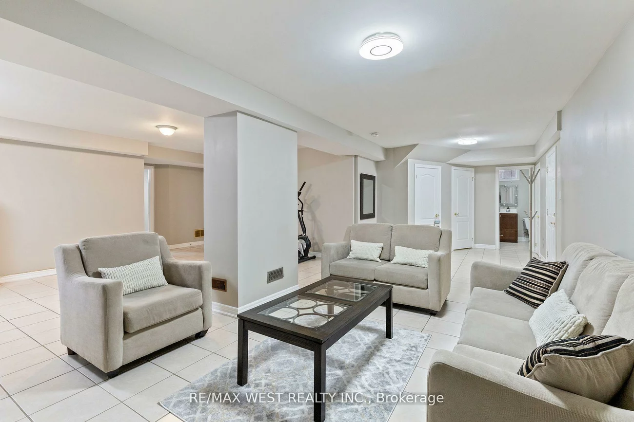 47, Timber, East Woodbridge, Vaughan