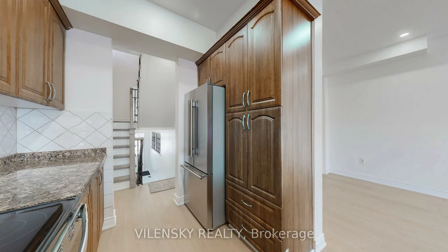 26, Coast, Vellore Village, Vaughan