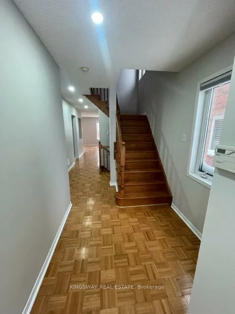 102, Lucena, Maple, Vaughan