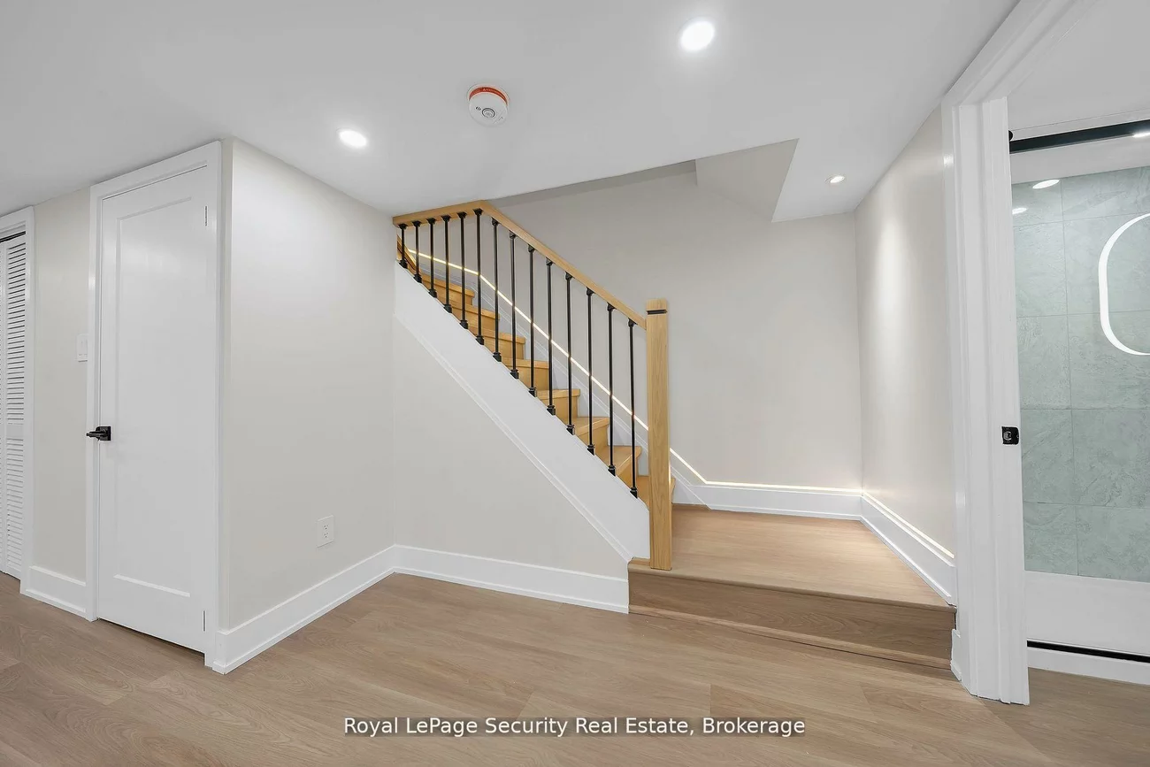 74, Andrea, East Woodbridge, Vaughan