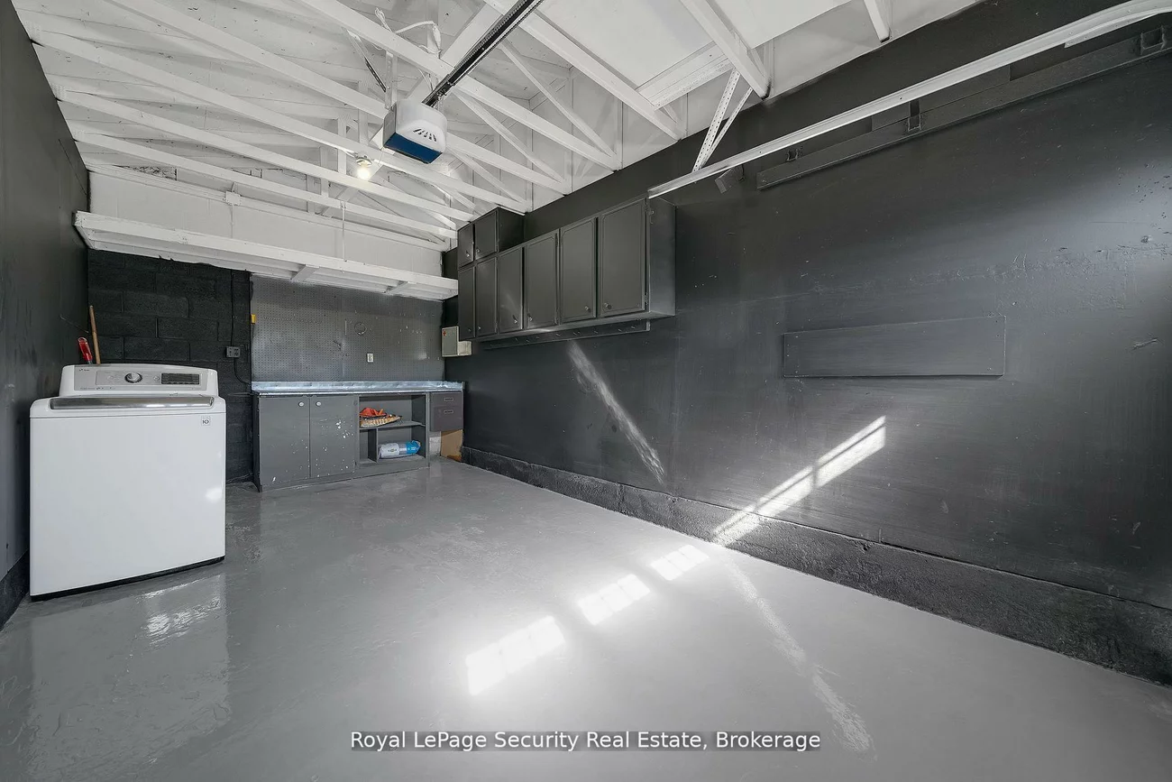 74, Andrea, East Woodbridge, Vaughan