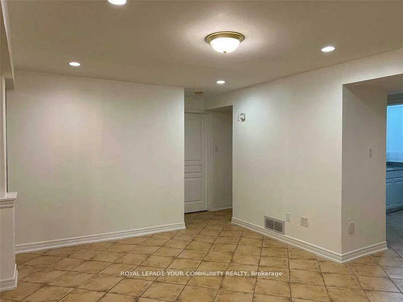 173, Jeanne, East Woodbridge, Vaughan