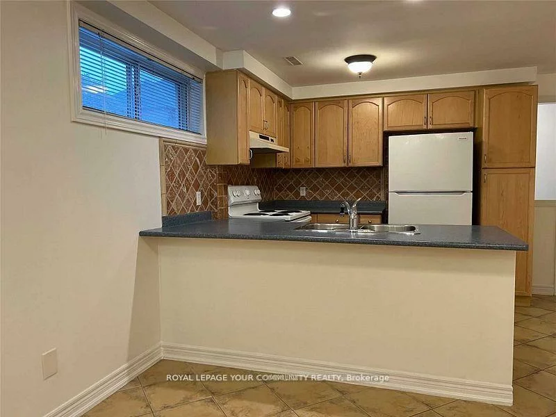 173, Jeanne, East Woodbridge, Vaughan