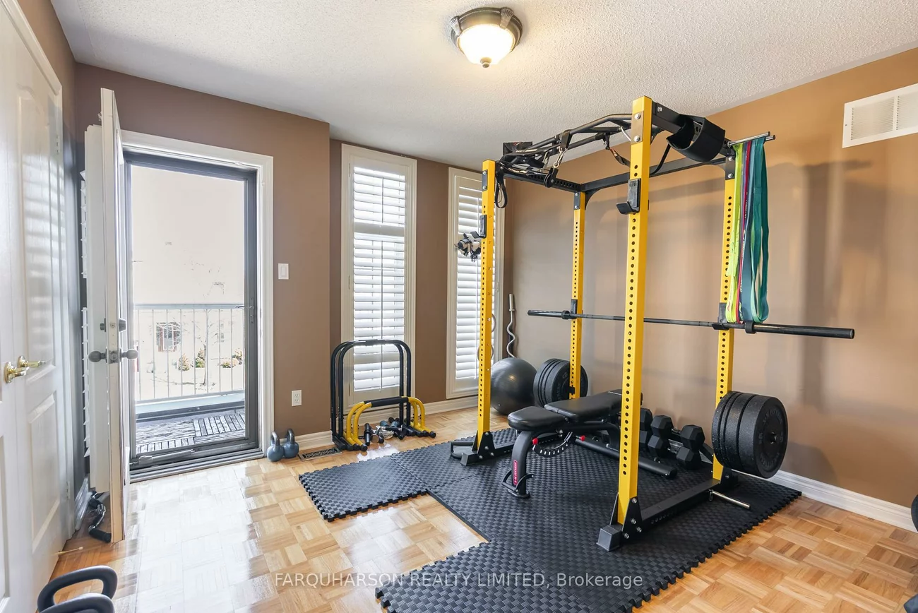 129, Fox Hound, Vellore Village, Vaughan