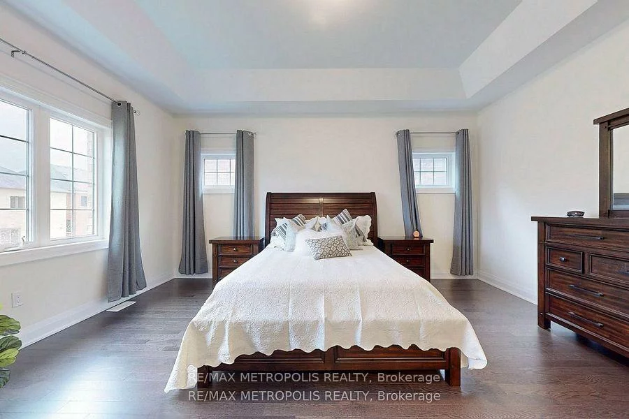 100, Ballantyne, Vellore Village, Vaughan