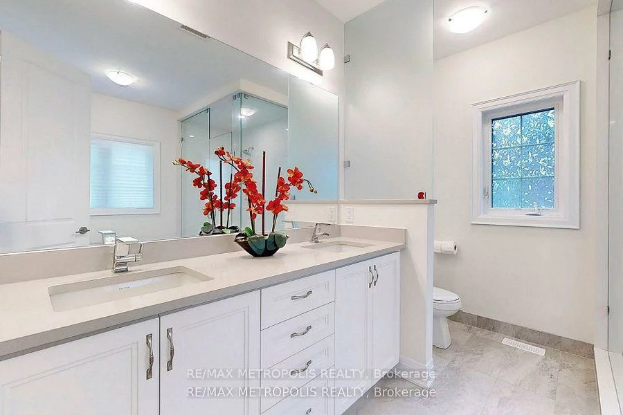 100, Ballantyne, Vellore Village, Vaughan