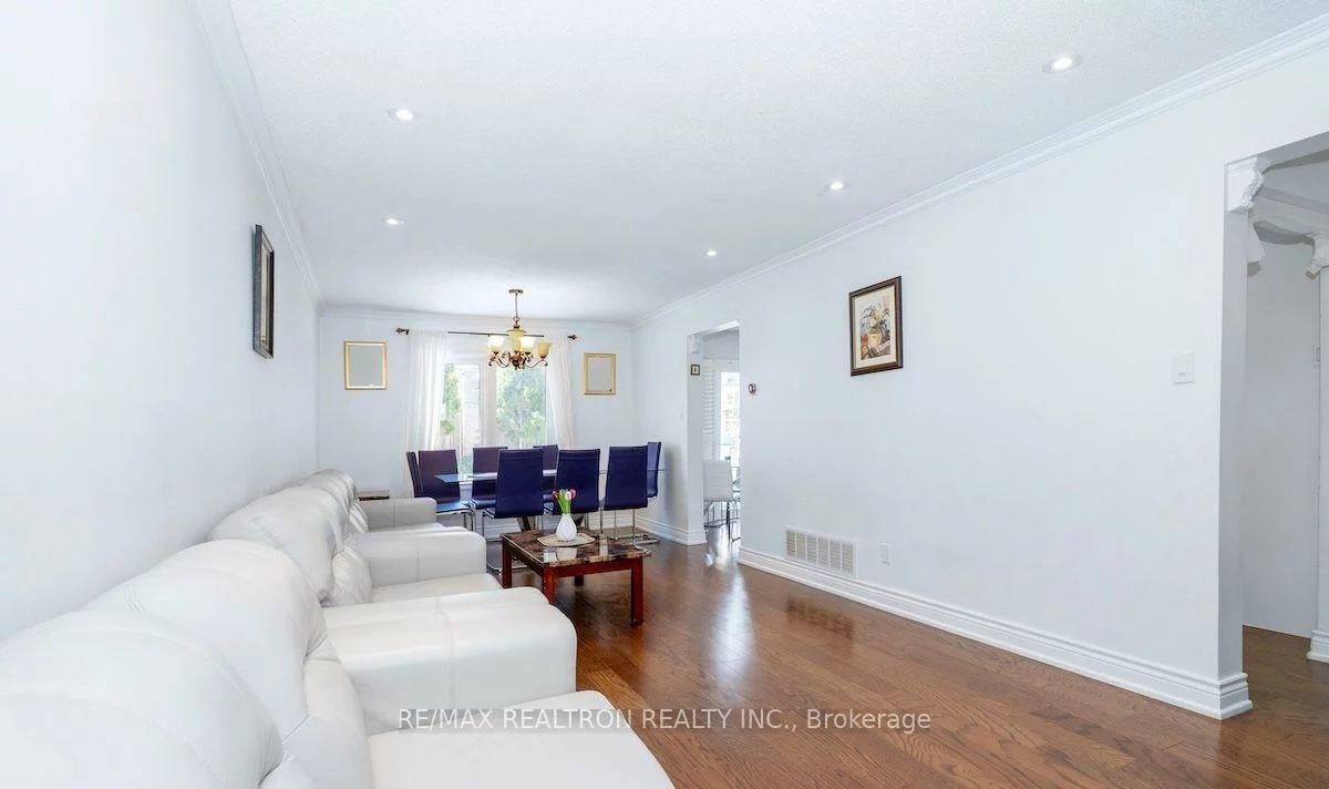 85, Glen, Uplands, Vaughan