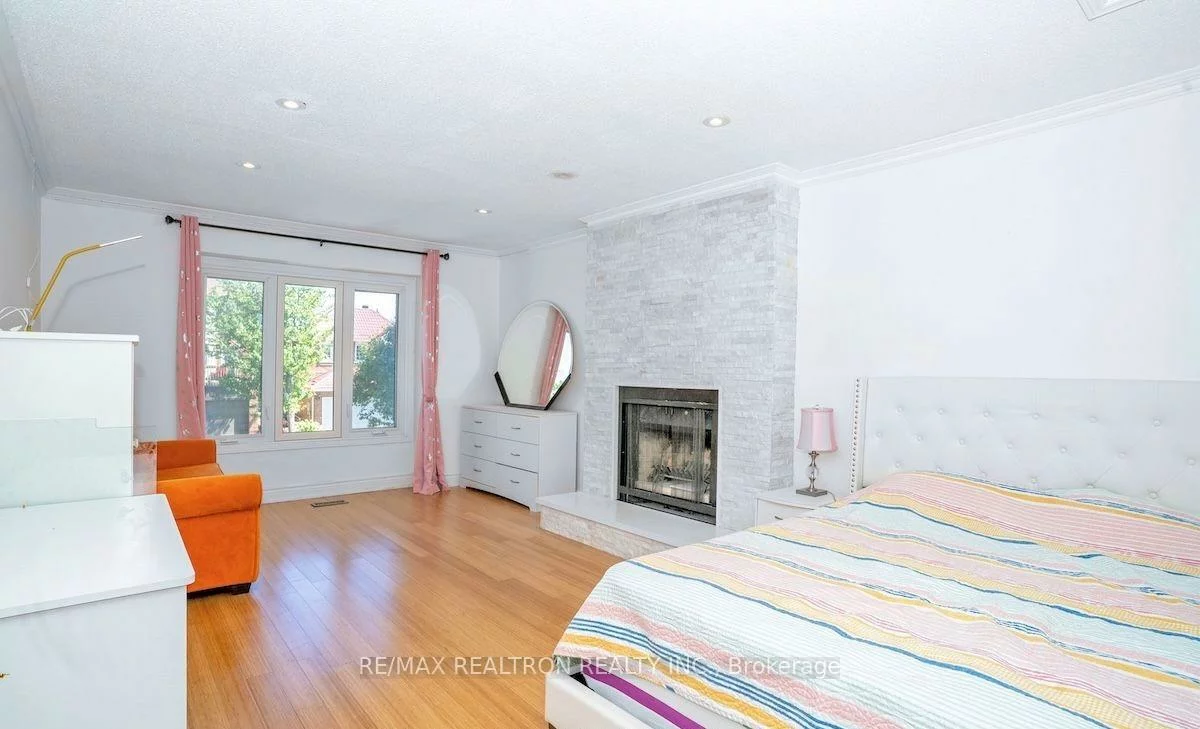 85, Glen, Uplands, Vaughan