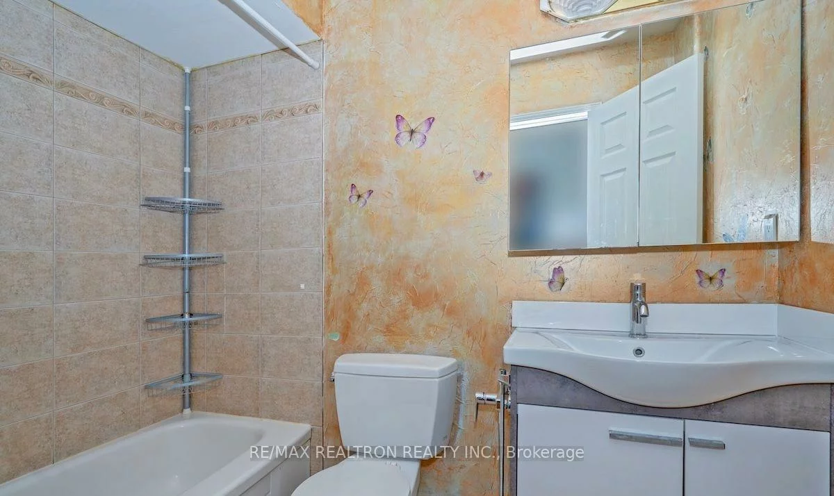 85, Glen, Uplands, Vaughan