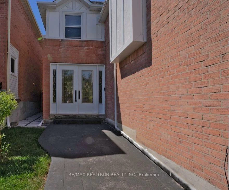 85, Glen, Uplands, Vaughan