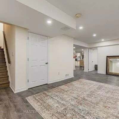 233, Shelbourne, Vellore Village, Vaughan