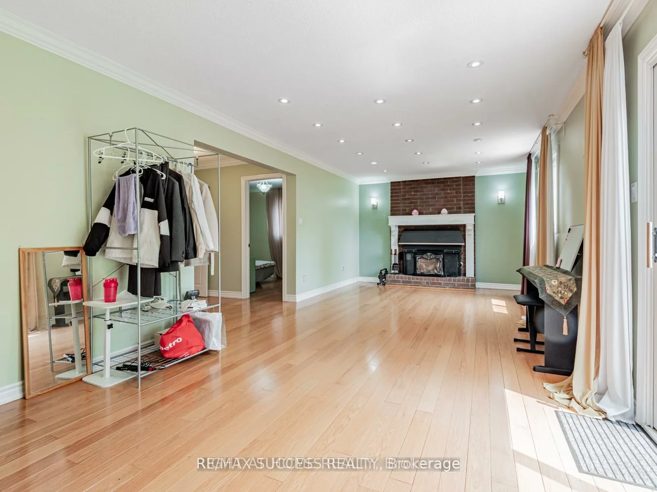 7, Point O'Woods, Glen Shields, Vaughan