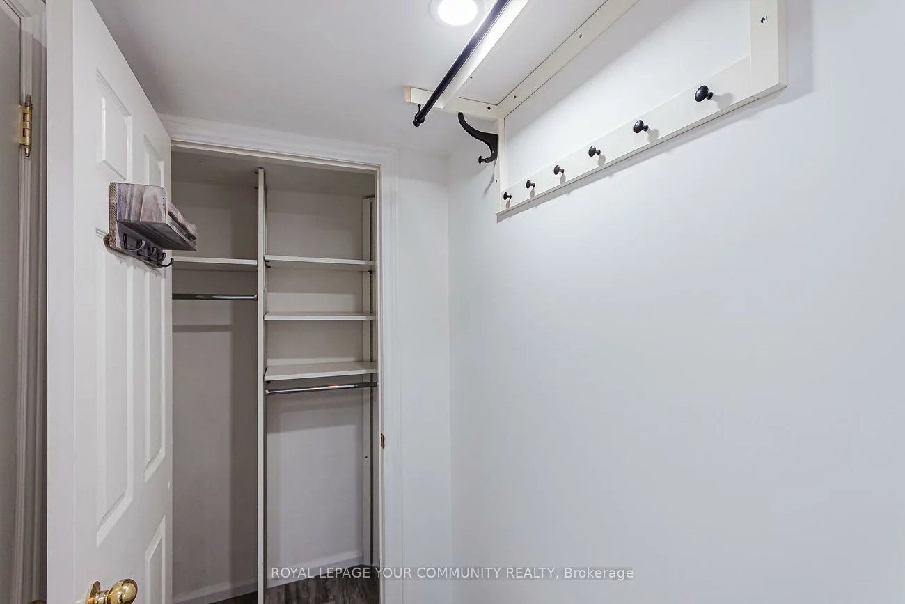 76, Brownstone, Crestwood-Springfarm-Yorkhill, Vaughan