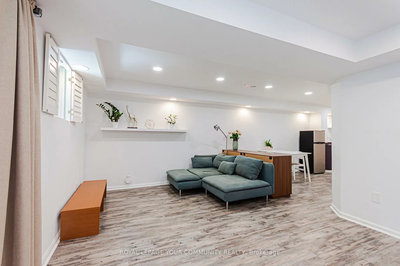 76, Brownstone, Crestwood-Springfarm-Yorkhill, Vaughan