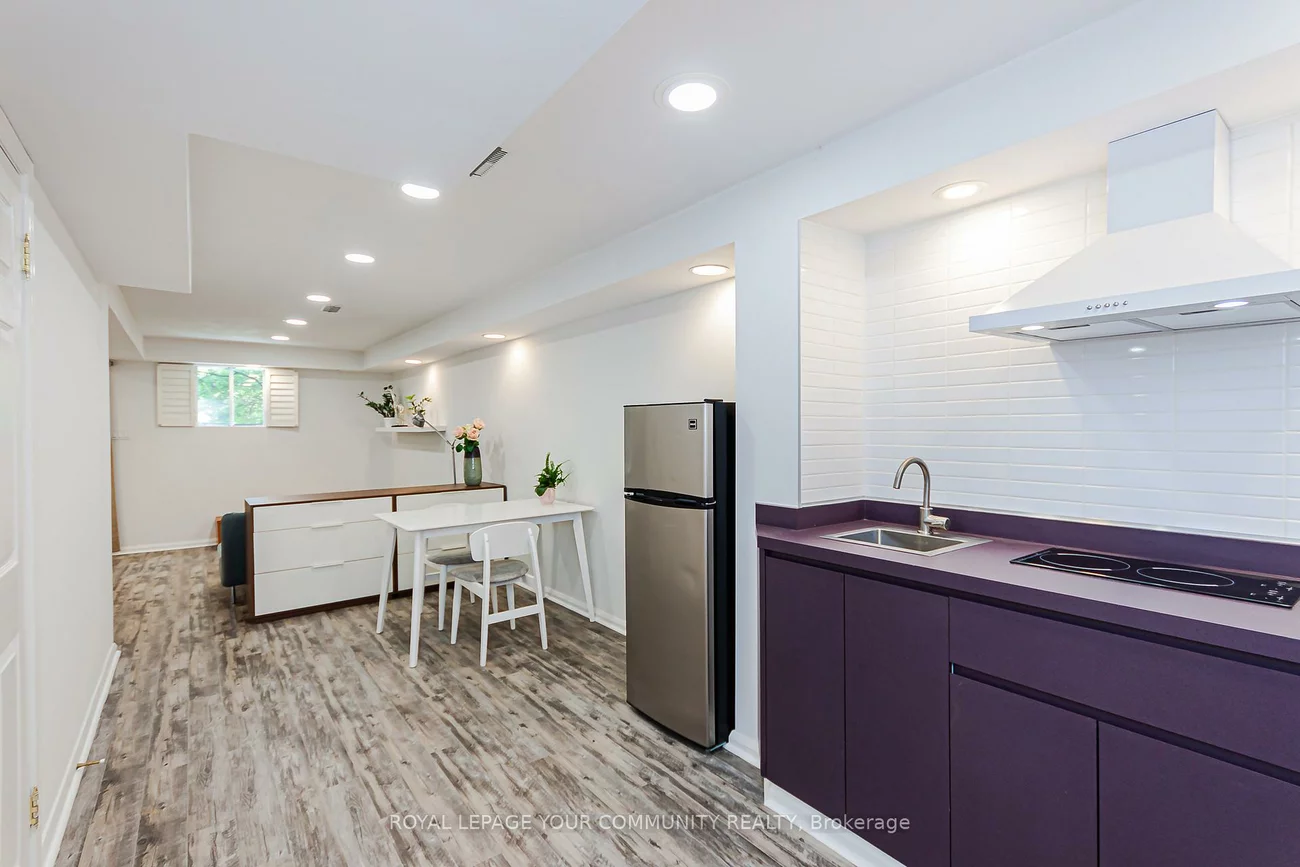 76, Brownstone, Crestwood-Springfarm-Yorkhill, Vaughan