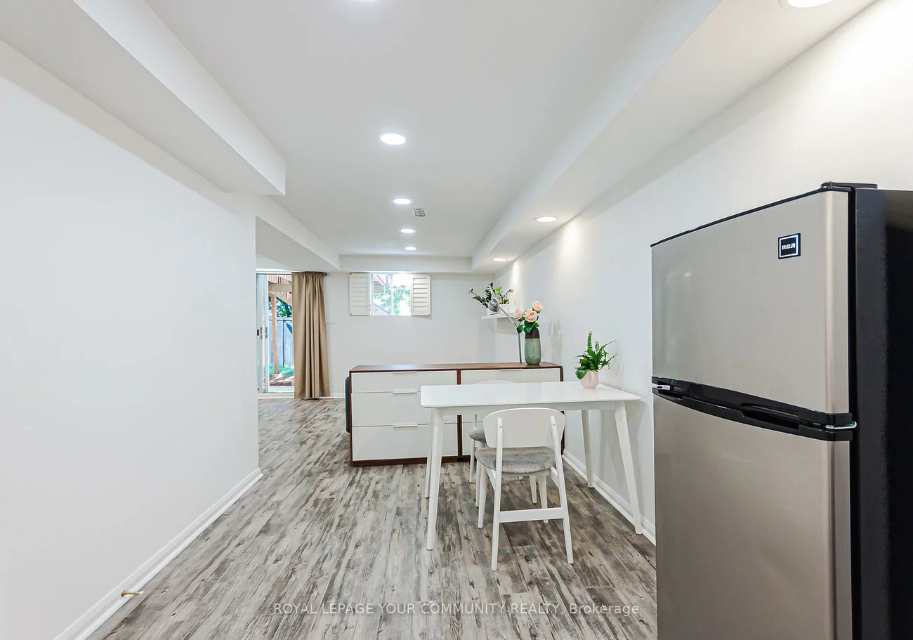 76, Brownstone, Crestwood-Springfarm-Yorkhill, Vaughan