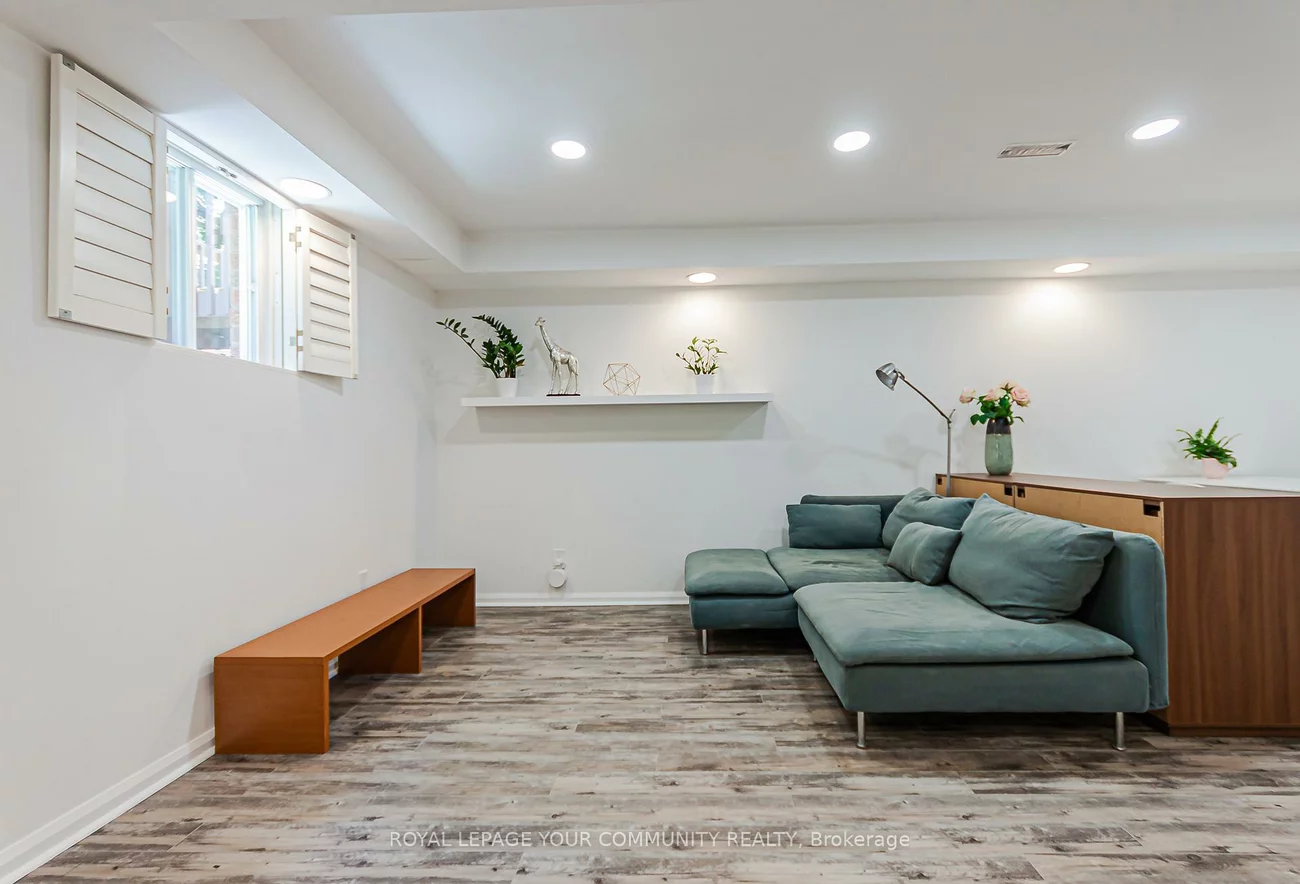 76, Brownstone, Crestwood-Springfarm-Yorkhill, Vaughan