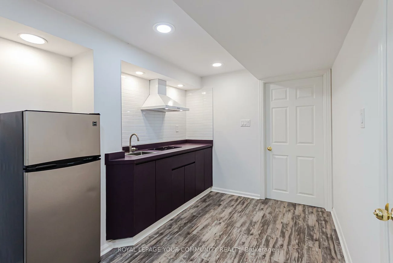 76, Brownstone, Crestwood-Springfarm-Yorkhill, Vaughan