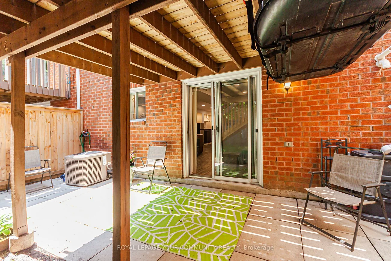 76, Brownstone, Crestwood-Springfarm-Yorkhill, Vaughan