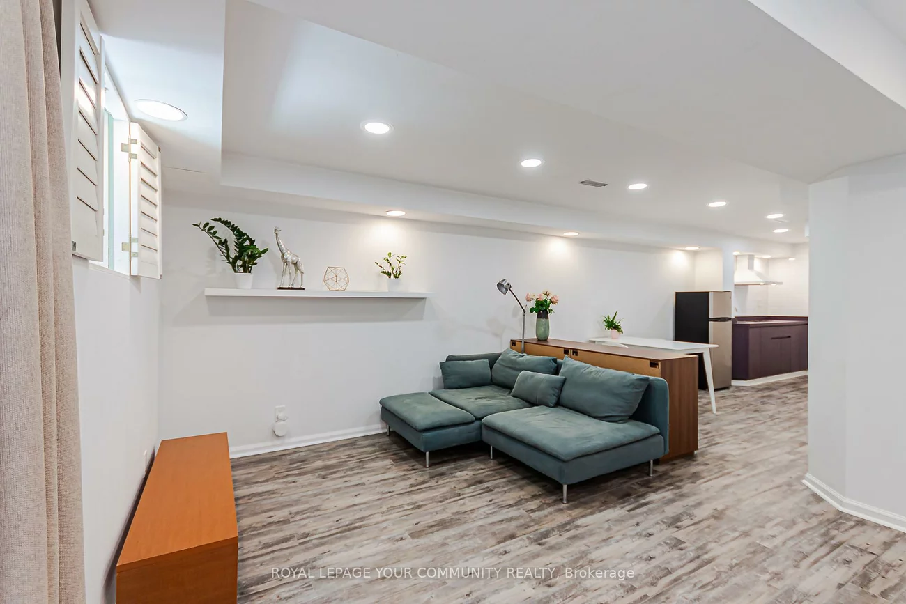 76, Brownstone, Crestwood-Springfarm-Yorkhill, Vaughan