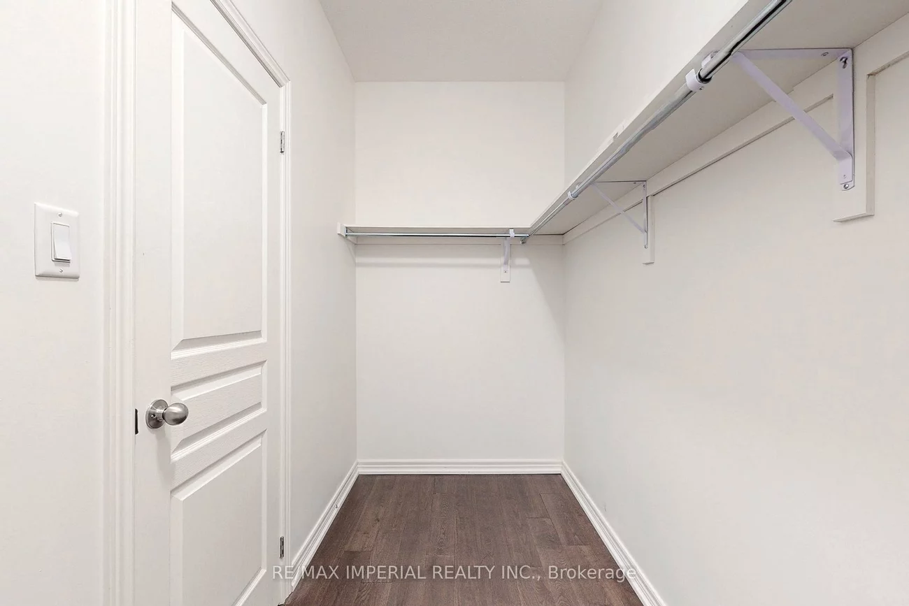 532, Barons, Kleinburg, Vaughan