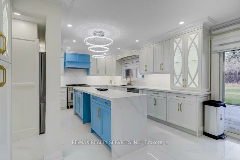 30, Queen Post, East Woodbridge, Vaughan