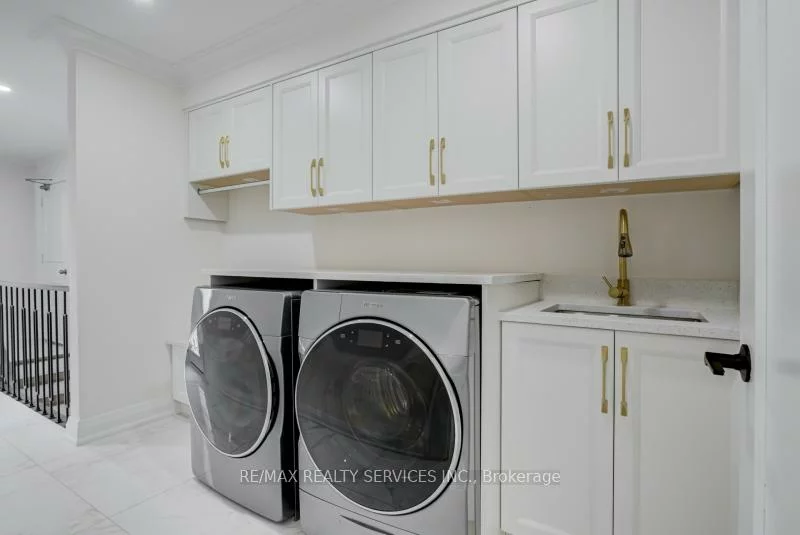 30, Queen Post, East Woodbridge, Vaughan