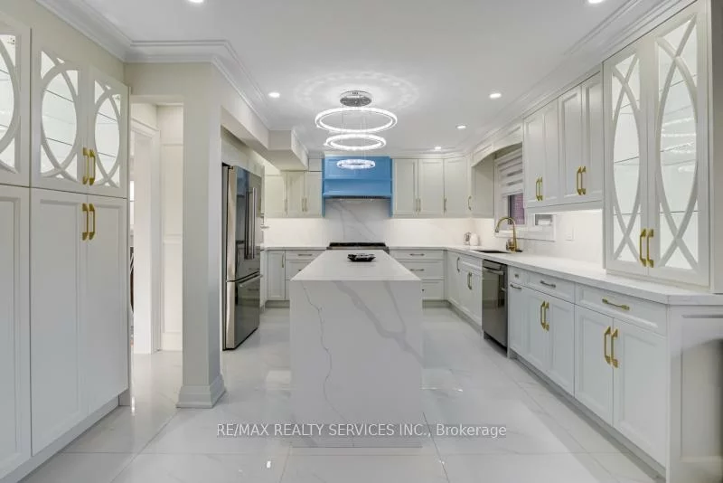 30, Queen Post, East Woodbridge, Vaughan