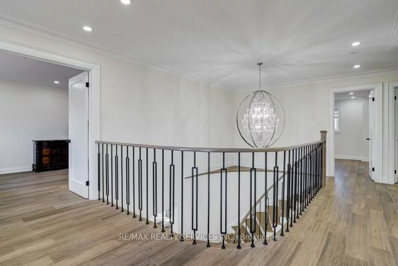 30, Queen Post, East Woodbridge, Vaughan