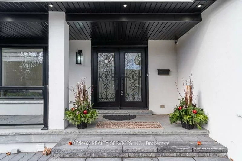 30, Queen Post, East Woodbridge, Vaughan