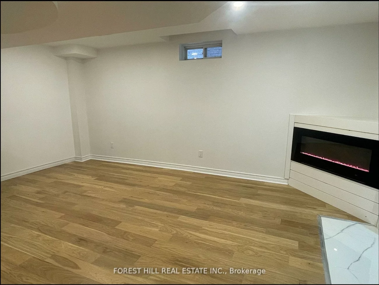 52, Adventure, Vellore Village, Vaughan