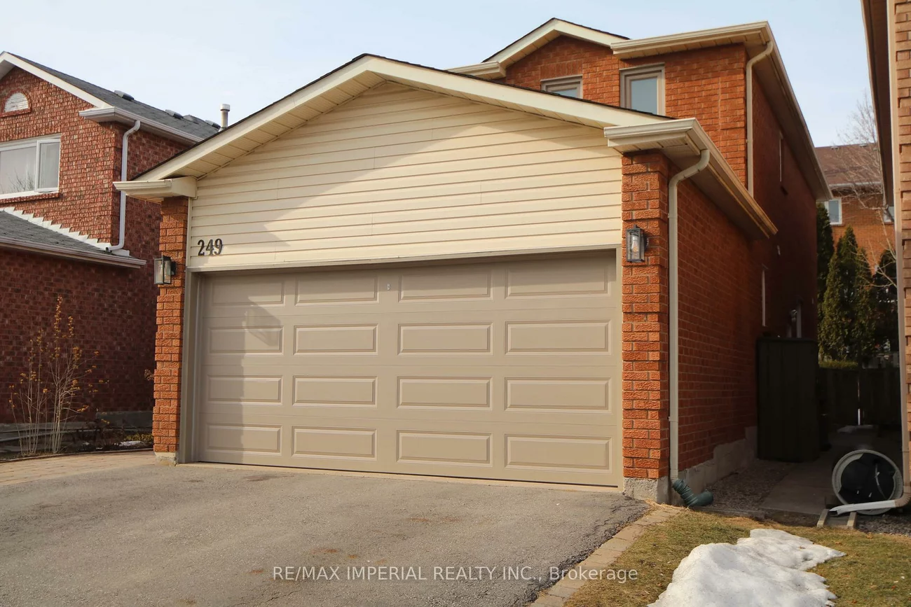 249, Thornway, Brownridge, Vaughan