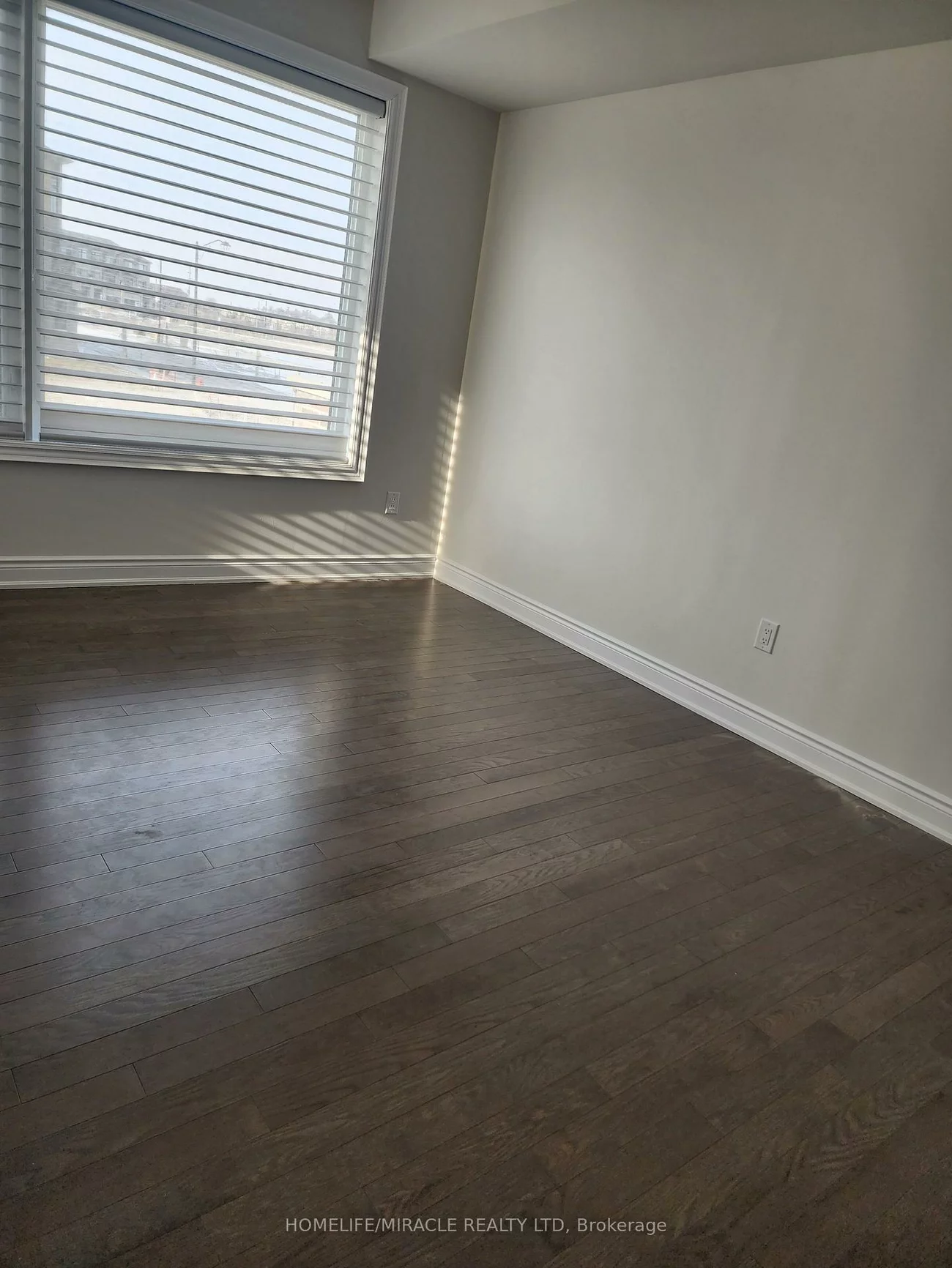 102, Thule, Vellore Village, Vaughan