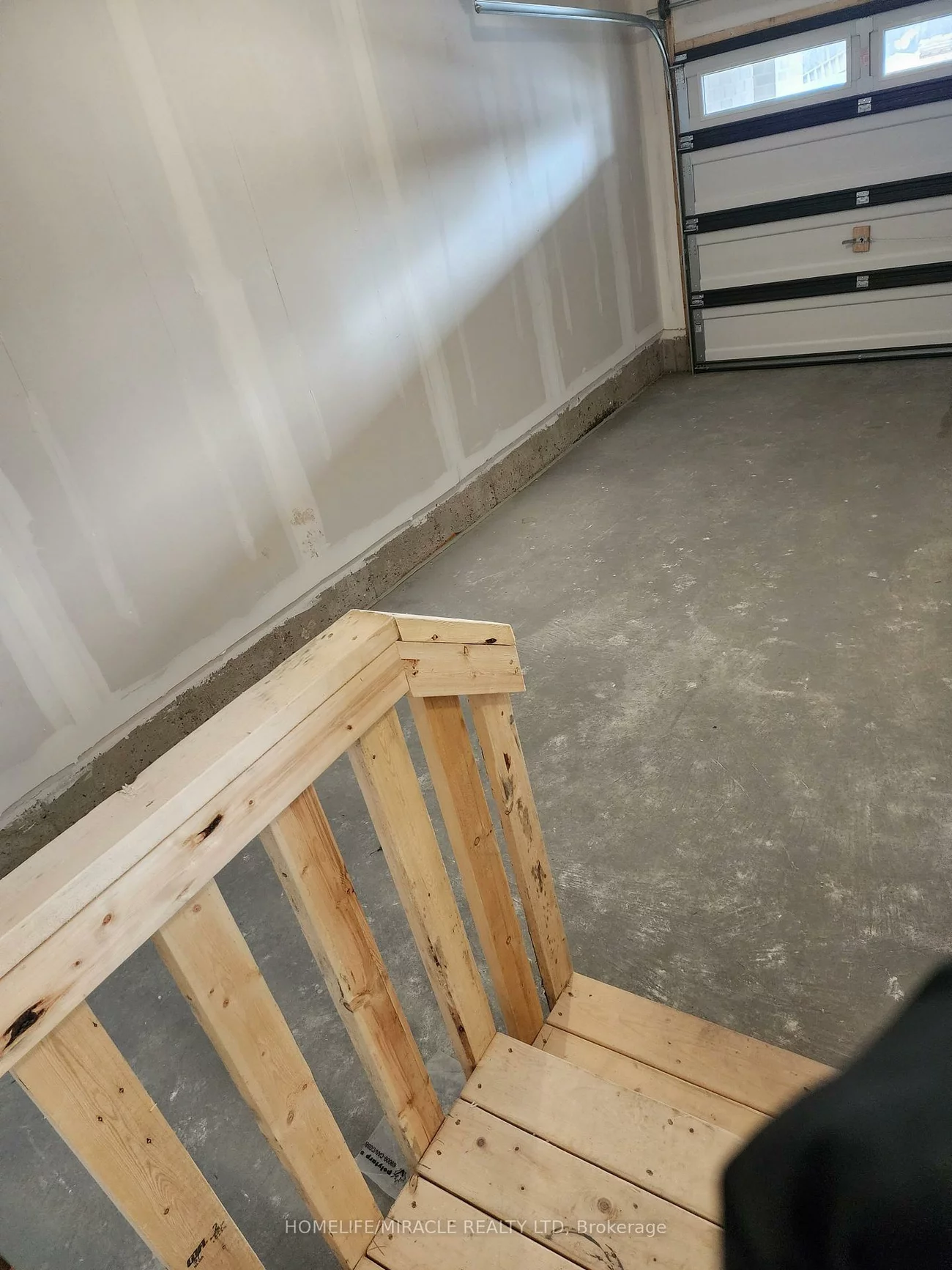 102, Thule, Vellore Village, Vaughan