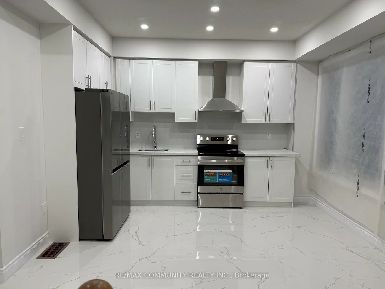 387, Tennant, Vellore Village, Vaughan