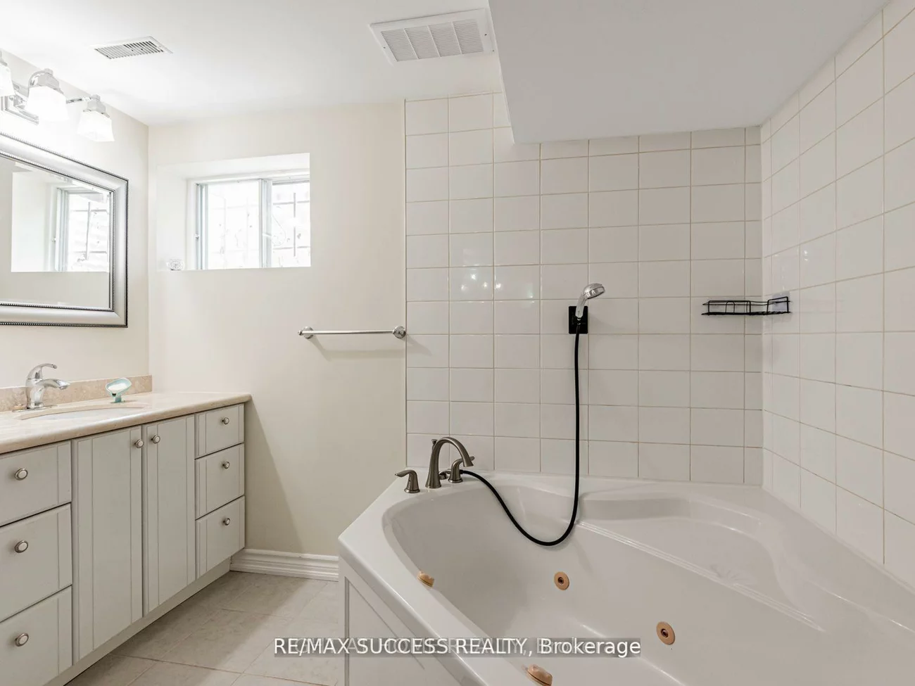 7, Point O'Woods, Glen Shields, Vaughan