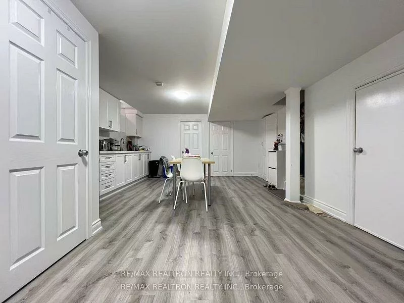 8, Queen Isabella, Vellore Village, Vaughan