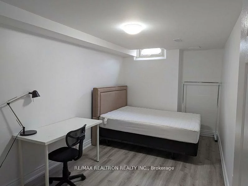 8, Queen Isabella, Vellore Village, Vaughan