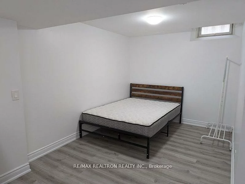 8, Queen Isabella, Vellore Village, Vaughan