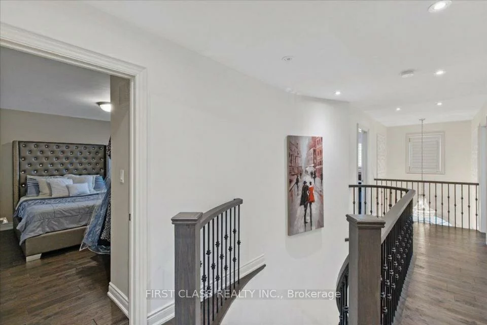 19, Ferdinand, Vellore Village, Vaughan