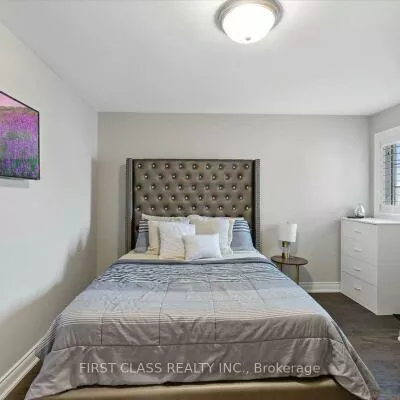 19, Ferdinand, Vellore Village, Vaughan