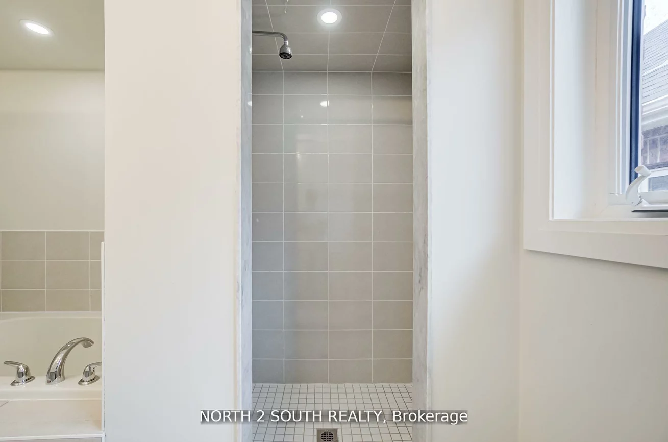 34, Virro, West Woodbridge, Vaughan