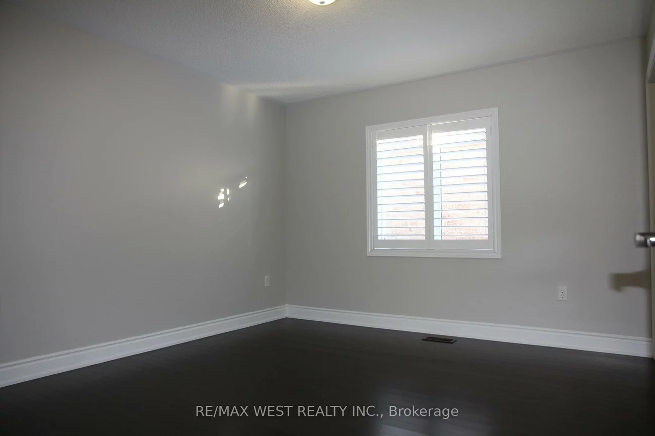 245, Poetry, Vellore Village, Vaughan