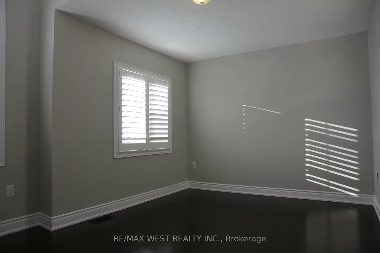 245, Poetry, Vellore Village, Vaughan