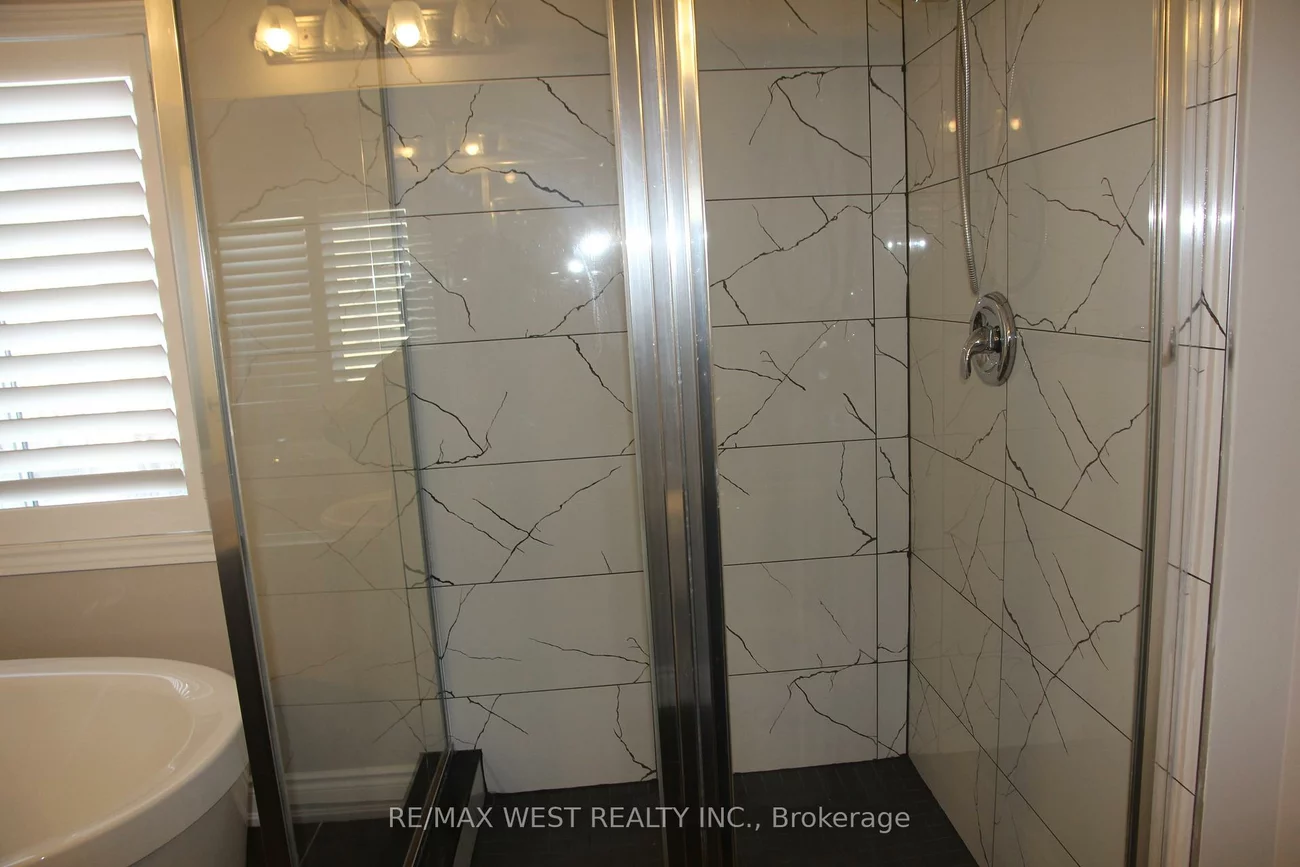 245, Poetry, Vellore Village, Vaughan