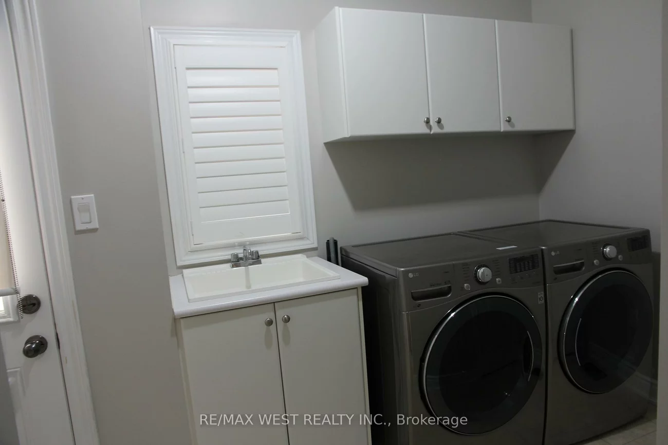 245, Poetry, Vellore Village, Vaughan