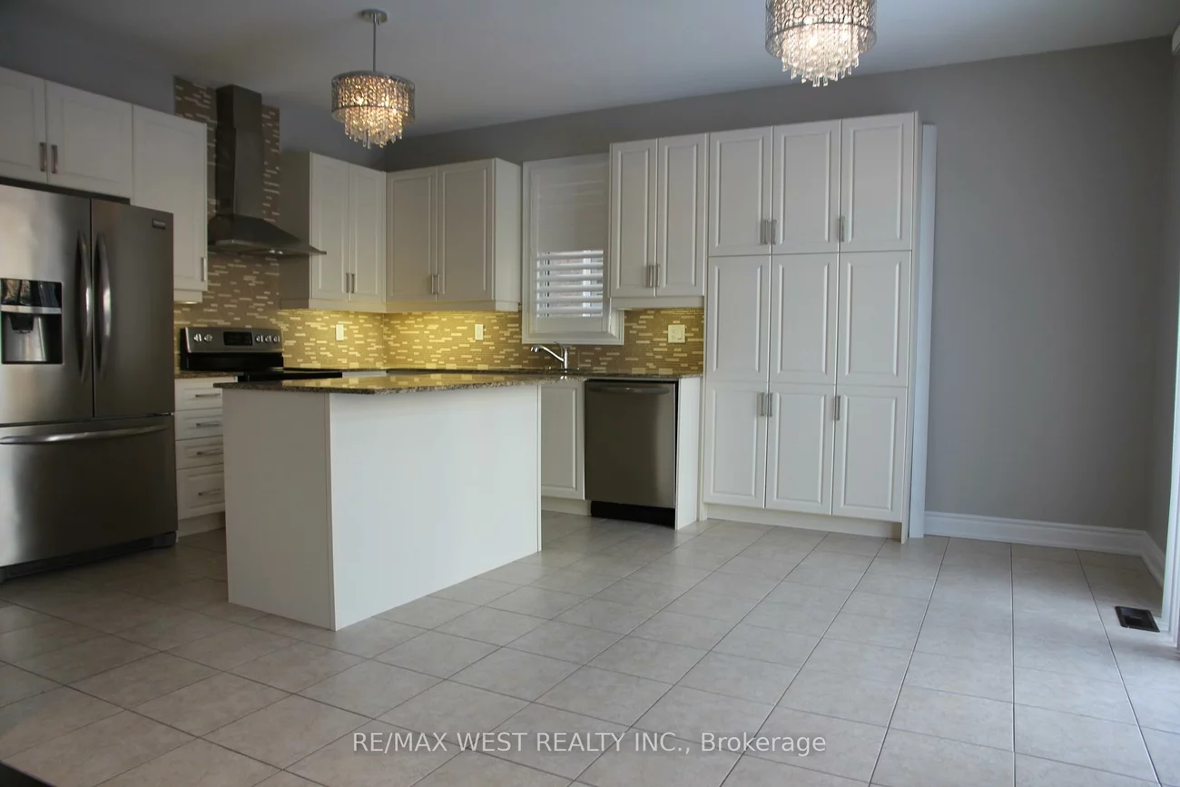 245, Poetry, Vellore Village, Vaughan