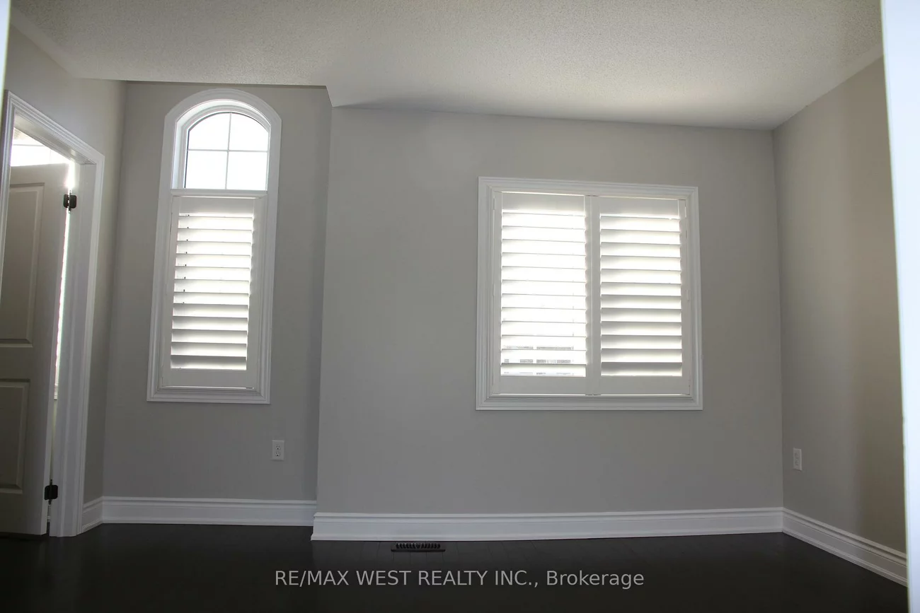 245, Poetry, Vellore Village, Vaughan