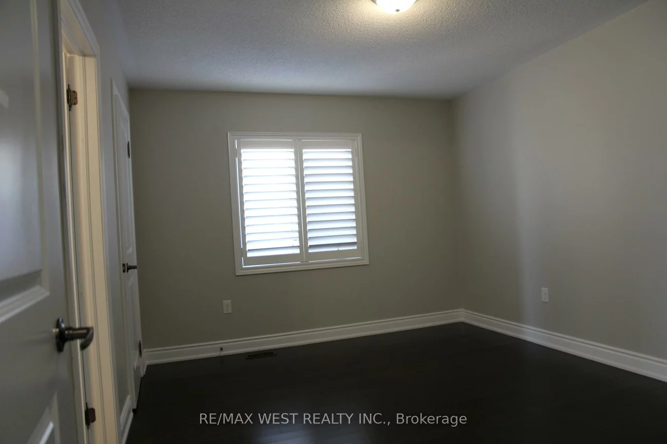 245, Poetry, Vellore Village, Vaughan